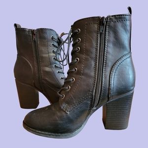 Express Lace Up & Zipper Black Faux Leather High 3.5" Heel Combat Boots Size 7